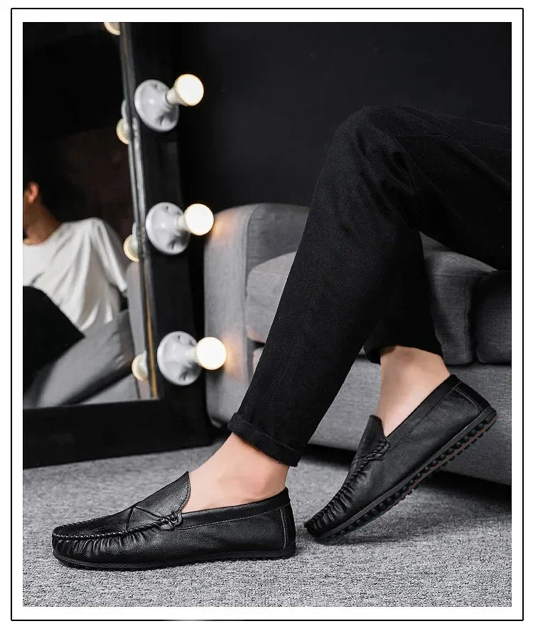 Men's Loafers in A Retro Solid